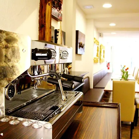 Anker Self-check-in Hotel