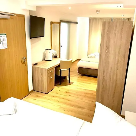 Anker Self-check-in Hotel 3*